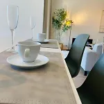 Bubbles By Bloss, Familieappartement Met Terras Ostende